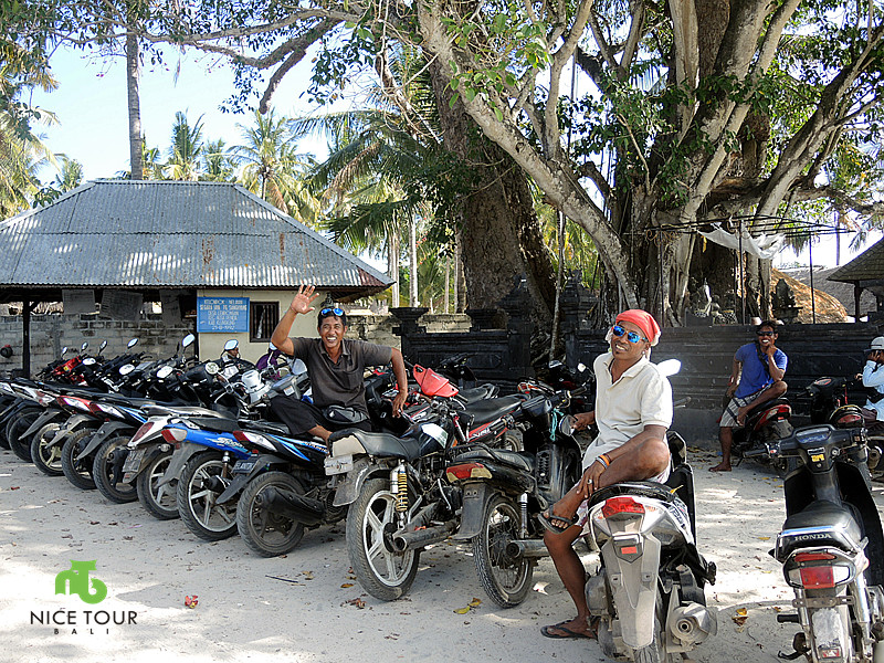 motorbike for rent at Mushroom Bay