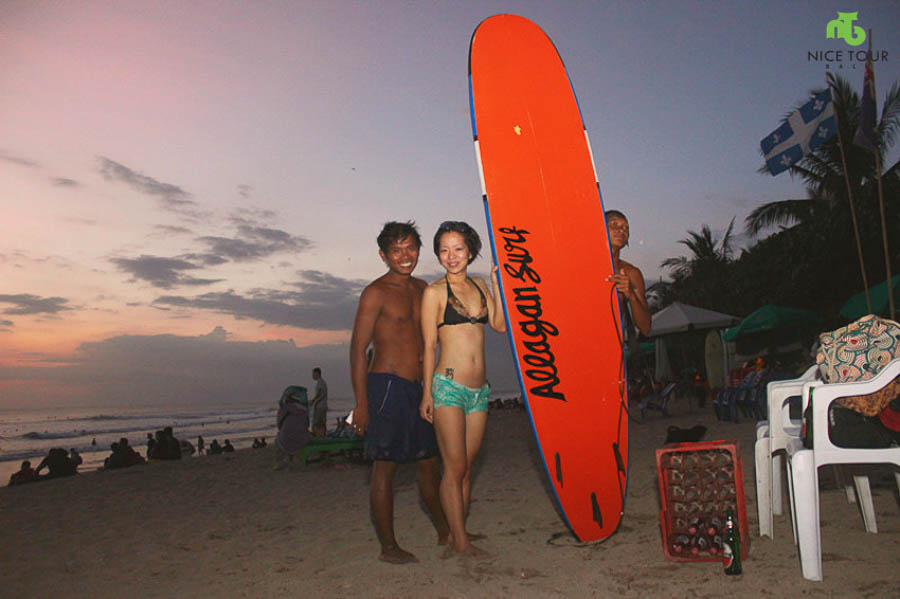 Angie at Bali: I did surfing for the first time in Kuta Beach, Bali